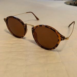 5th & Baldwin Richmond Tortoiseshell Sunglasses